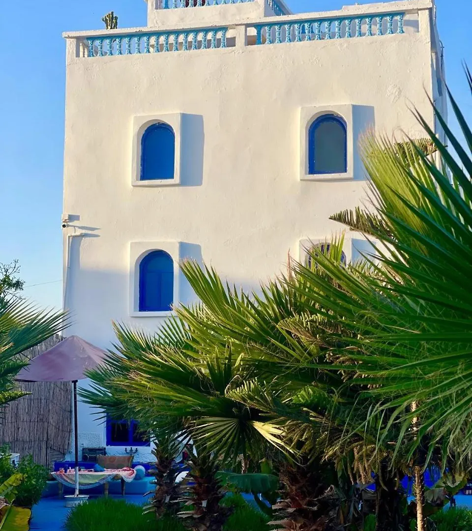 Tamraght Surf & Salsa Ocean House B&B